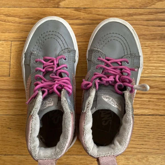 Vans sz 10.5 grey and pink leather pink laces hood pre owned condition - Picture 5 of 5